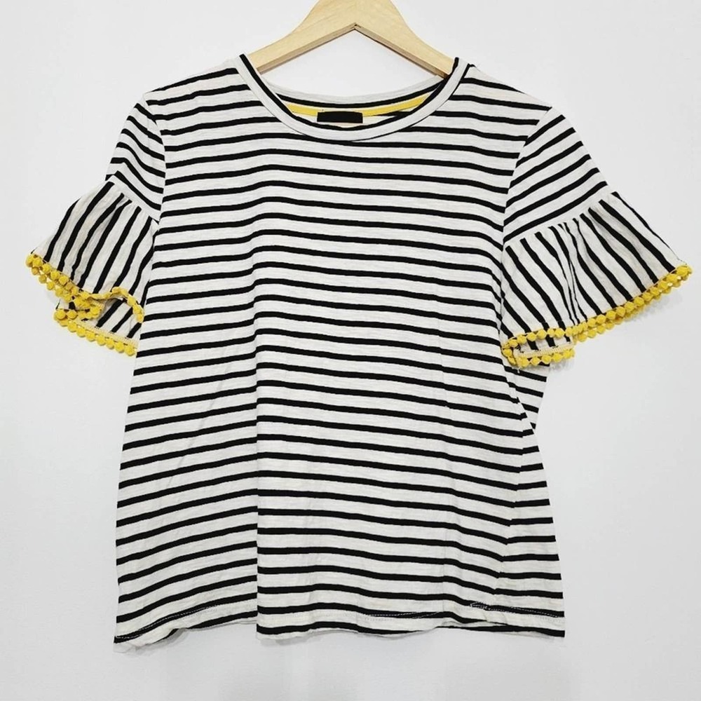 W5 Womens Bohemian Black White Striped Short Ruffle Sleeve T-shirt Size Medium